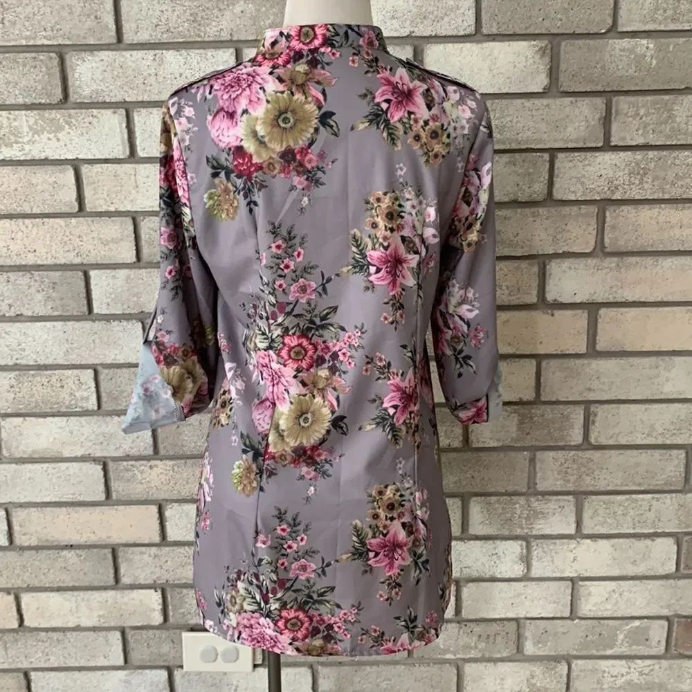 3for$20 blouse medium - Picture 2 of 4